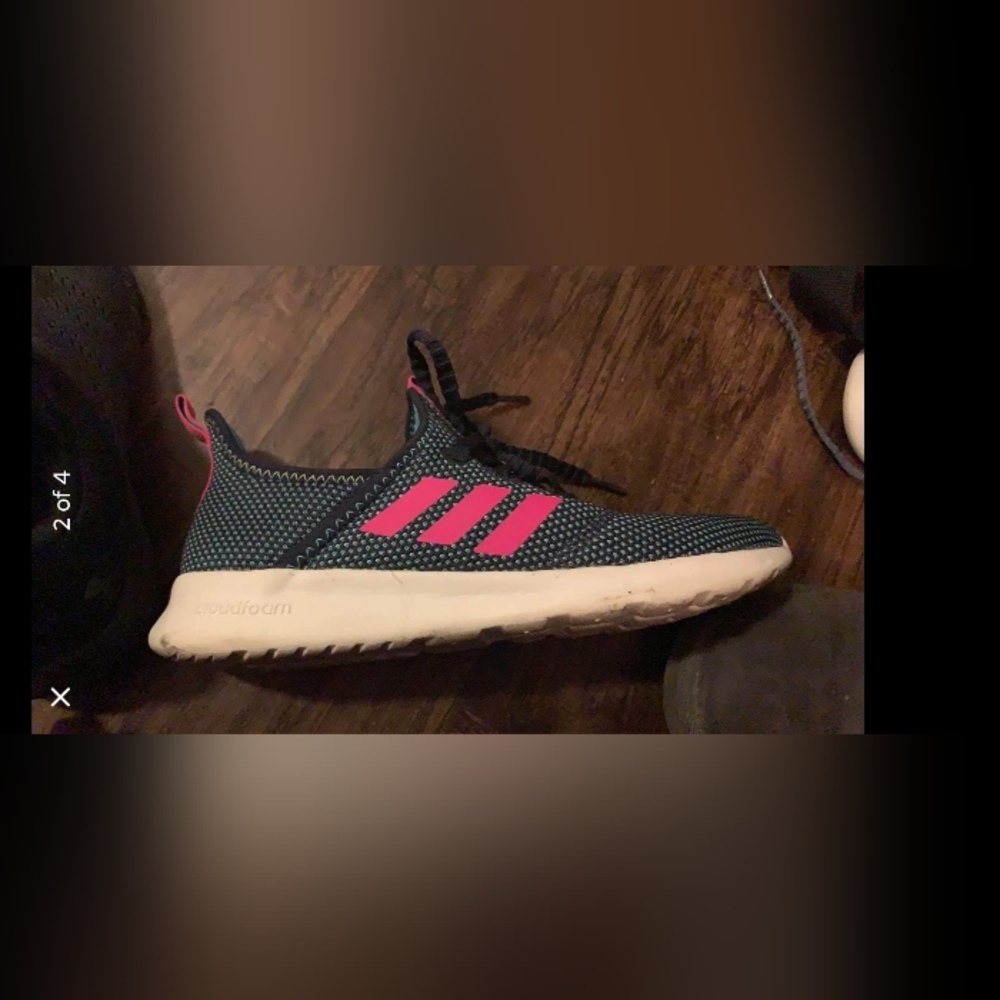 Women's 9 Adidas